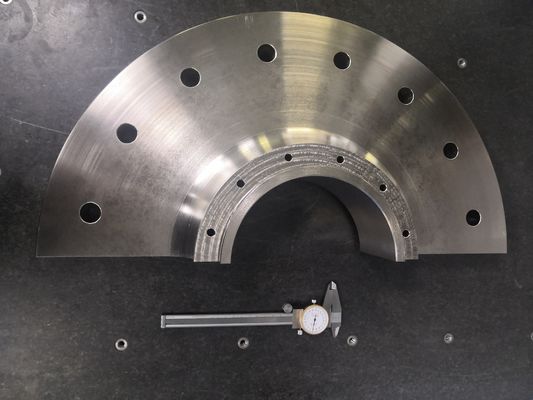 La moto faite sur commande en acier partie la commande numérique par ordinateur tournant la grande taille de pièce submersible de pompe à moteur