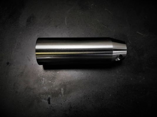 Le laiton conique de précision de tour d'axe tourné partie la tolérance de 0.01mm - de 0.05mm