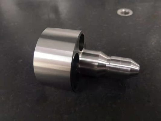 Pièces usinées par précision de la concentricité 0.005mm du traitement thermique HRC60 Ra0.6