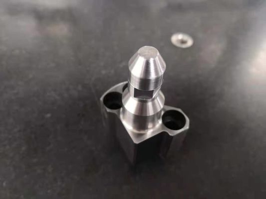 Pièces usinées par précision de la concentricité 0.005mm du traitement thermique HRC60 Ra0.6